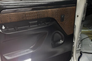 1997 Ford F350


Fabric:  Java Croc 


Product: Exotic - Gold Series