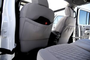 2020 Jeep Gladiator


Insert: Light Gray Neoprene
 Trim: Light Gray Neoprene

Product: Neoprene - Silver Series