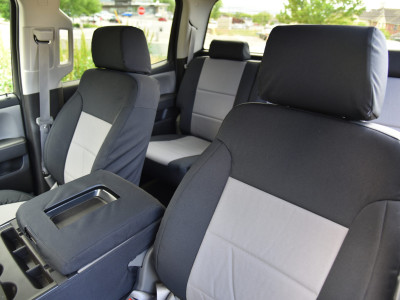 <b>
2015 Chevy Silverado 2500
</b>
<br>
Insert: Charcoal Dura EZ-Care D26 (Canvas)
</br>Trim: Black Dura EZ-Care D01 (Canvas)
<br> Product: Canvas - Gold Series </br> Black and Charcoal Dura EZ-Care