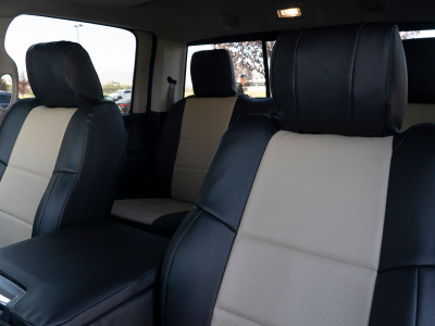 <b>
2019 RAM 1500 Laramie Classic
</b>
<br>
Insert: Sandstone Perforated Sof-Touch L35 (Sim. Leather)
</br>Trim: Black Sof-Touch S01 (Sim. Leather)
</br>Product: Sim. Leather - Gold Series | Covers and Camo
