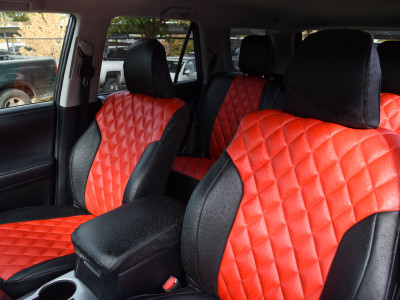 <b>
2019 Toyota 4Runner
</b>
<br>
Insert: Red Ostrich E11 Diamond (Sim. Leather)
</br>Trim: Black Ostrich E01 (Sim. Leather)
</br>Product: Exotic - Gold Series | Covers and Camo