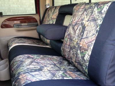 <b>
2000 Ford F-250
</b>
<br>
Insert: Mossy Oak® New Break-up Country™ C59 (Canvas)
</br>Trim: Black Dura EZ-Care D01 (Canvas)
<br> Product: Camo - Gold Series </br> | Covers and Camo