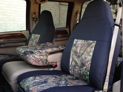 <b>
2000 Ford F-250
</b>
<br>
Insert: Mossy Oak® New Break-up Country™ C59 (Canvas)
</br>Trim: Black Dura EZ-Care D01 (Canvas)
<br> Product: Camo - Gold Series </br> | Covers and Camo