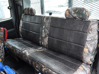 <b>
2002 Chevy Silverado 1500
</b>
<br>
Insert: Ebony Croc E40 (Sim. Leather)
</br>Trim: Realtree Xtra C63 (Canvas)
<br>Product: Camo - Gold Series </br> | Covers and Camo