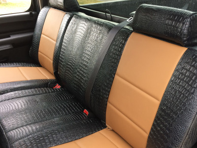 <b>
2014 GMC Sierra 3500
</b>
<br>
Insert: Caramel Sof-Touch S02 (Sim. Leather)
</br>Trim: Midnight Croc E43 (Sim. Leather)
<br> Product: Sim. Leather - Gold Series </br> | Covers and Camo