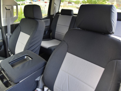 <b>
2015 Chevy Silverado 2500
</b>
<br>
Insert: Charcoal Dura EZ-Care D01 (Canvas)
</br>Trim: Black Dura EZ-Care D01 (Canvas)
<br> Product: Canvas - Gold Series </br> | Covers and Camo