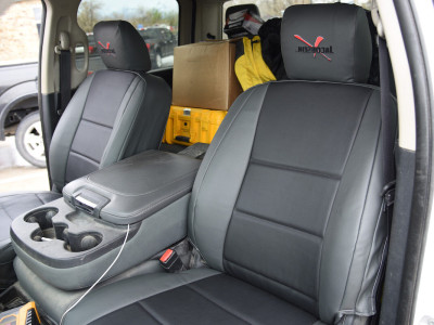 <b>
2015 RAM 3500
</b>
<br>
Insert: Black Sof-Touch S01 (Sim. Leather)
</br>Trim: Charcoal Sof-Touch S26 (Sim. Leather)
</br>Product: Sim. Leather - Gold Series | Covers and Camo