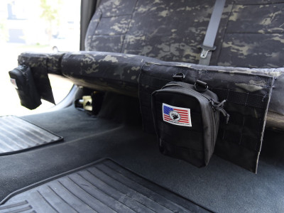 <b>2021 Chevy Silverado 1500
</b><br>
Insert: MultiCam Black™ C80 (Canvas)
</br>Trim: MultiCam Black™ C80 (Canvas)
<br> Product: Camo - Gold Series </br> | Covers and Camo