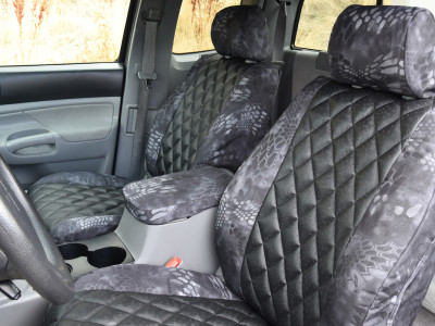 <b>
2006 Toyota Tacoma
</b>
<br>
Insert: Black Ostrich E01 Diamond (Sim. Leather)
</br>Trim: Kryptek Typhon (Canvas)
<br> Product: Exotic - Gold Series </br> | Covers and Camo