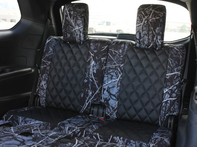 <b>
2018 Nissan Pathfinder
</b>
<br>
Insert: Black Sof-Touch S01 Diamond (Sim. Leather)
</br>Trim: Sirphis® Harvest Moon® C52 (Canvas)
</br>Product: Camo - Gold Series | Covers and Camo