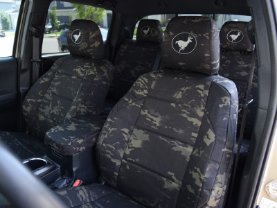 <b>
2019 Toyota Tacoma
</b>
<br>
Insert: Multicam Black C80 (Canvas)
</br>Trim: Multicam Black C80 (Canvas)
<br>Product: Camo - Gold Series </br> | Covers and Camo