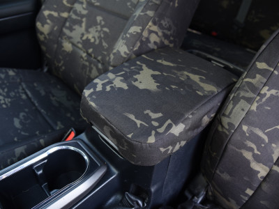 <b>
2019 Toyota Tacoma
</b>
<br>
Insert: Multicam Black C80 (Canvas)
</br>Trim: Multicam Black C80 (Canvas)
<br>Product: Camo - Gold Series </br> | Covers and Camo