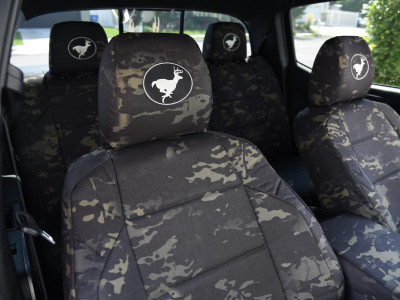 <b>
2019 Toyota Tacoma
</b>
<br>
Insert: Multicam Black C80 (Canvas)
</br>Trim: Multicam Black C80 (Canvas)
<br>Product: Camo - Gold Series </br> | Covers and Camo