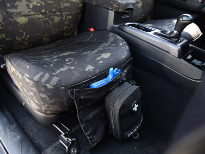<b>
2019 Toyota Tacoma
</b>
<br>
Insert: Multicam Black C80 (Canvas)
</br>Trim: Multicam Black C80 (Canvas)
<br>Product: Camo - Gold Series </br> | Covers and Camo