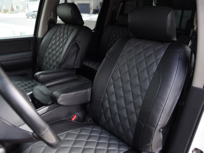 <b>
2010 Nissan Titan
</b>
<br>
Insert: Charcoal Sof-Touch S26 Diamond (Sim. Leather)
</br>Trim: Black Sof-Touch S01 (Sim. Leather)
<br>Product: Sim. Leather - Gold Series</br> | Covers and Camo