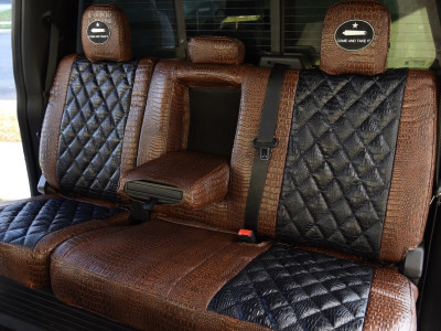 <b>
2018 Ford F-350
</b>
<br>
Insert: Midnight Croc E43 Diamond (Sim. Leather)
</br>Trim: Java Croc E42 (Sim. Leather)
</br>Product: Exotic - Gold Series | Covers and Camo