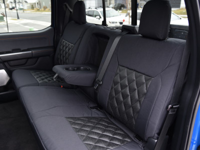 <b>
2021 Ford F-150
</b>
<br>
Insert: Black Ostrich E01 Diamond (Sim. Leather)
</br>Trim: Black Dura EZ-Care D01 (Canvas)
</br>Product: Exotic - Gold Series | Covers and Camo