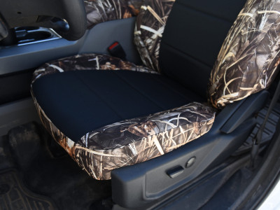 <b>
2022 Ford F-250
</b>
<br>
Insert: Black HD1000 (Canvas)
</br> Trim: Realtree Max-4 C64 (Canvas)
</br>Product: Camo - Gold Series | Covers and Camo