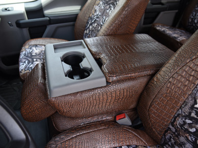 <b>
2019 Ford F-350
</b>
<br>
Insert: Goldberg Bone N Stone C74 (Canvas)
</br>Trim: Java Croc E42 (Sim. Leather)
<br> Product: Camo - Gold Series </br> 2019 Ford F-350 20 section top storage Custom Seat Cover in Java Croc Covers and Camo
