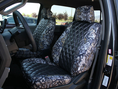 <b>
2019 Ford F250
</b>
<br>
Insert: Black Carbon Fiber F01 (with Diamond Stitching)
</br>Trim: Goldberg Bone N Stone (C74)
<br> Product: Camo - Gold Series </br> | Covers and Camo