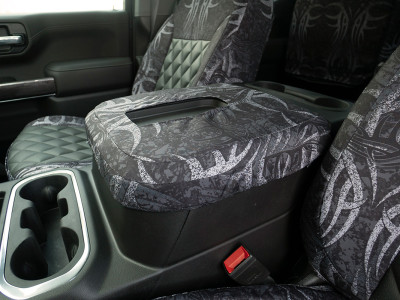 <b>
2021 Chevrolet Silverado 1500
</b>
<br>
Insert: Charcoal Gray Perforated SofTouch L26 (Sim. Leather) with Diamond Stitching
</br>Trim: Goldberg Jackhammer Black (C75)
<br> Product: Camo - Gold Series </br> | Covers and Camo