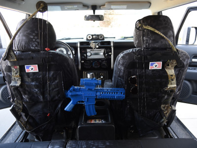 <b>
2008 Toyota FJ Cruiser
</b>
<br>
Insert: Black HD1000 K91 (Canvas)
</br> Trim: Kryptek Typhon C71 (Canvas)
</br> Product: Camo - Gold Series | Covers and Camo