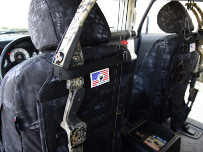 <b>
2008 Toyota FJ Cruiser
</b>
<br>
Insert: Black HD1000 K91 (Canvas)
</br> Trim: Kryptek Typhon C71 (Canvas)
</br> Product: Camo - Gold Series | Covers and Camo