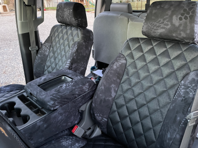 <b>
2016 Chevy Silverado 2500
</b>
<br>
Insert: Black Ostrich E01 (Sim. Leather with Diamond Stitching)
</br>Trim: Kryptek Typhon C71 (Canvas)
<br> Product: Exotic - Gold Series </br> | Covers and Camo