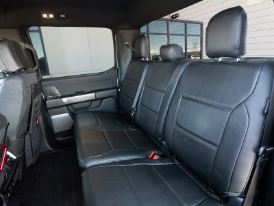 <b>
2021 Ford F-150
</b>
<br>
Insert: Black Carbon Fiber F01 (Sim. Leather)
</br>Trim: Black Sof-Touch S01 (Sim. Leather)
</br>Product: Sim. Leather - Gold Series | Covers and Camo