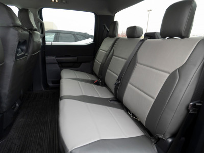 <b>
2021 Ford F-150
</b>
<br>
Insert: Medium Gray Sof-Touch S14 (Sim. Leather)
</br>Trim: Charcoal Sof-Touch S26 (Sim. Leather)
</br>Product: Sim. Leather - Gold Series | Covers and Camo