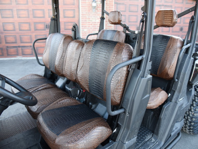 <b>
2022 Can Am Defender
</b>
<br>
Insert: Midnight Croc E43 (Sim. Leather)
</br>Trim: Java Croc E42 (Sim. Leather)
</br>Product: Exotic - Gold Series | Covers and Camo