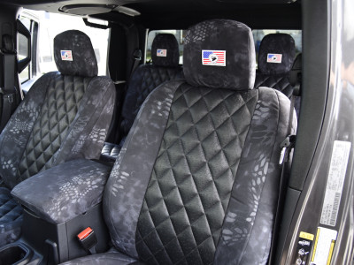 <b>
2008 Jeep Wrangler
</b>
<br>
Insert: Black Ostrich E01 Diamond (Sim. Leather)
</br> Trim: Kryptek Typhon C71 (Canvas)
</br>Product: Camo - Gold Series | Covers and Camo