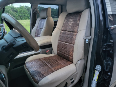 <b>
2011 RAM 3500
</b>
<br>
Insert: Java Croc E42 (Sim. Leather)
</br>Trim: Sandstone Ostrich E35 (Sim. Leather)
<br> Product: Exotic - Gold Series </br> | Covers and Camo