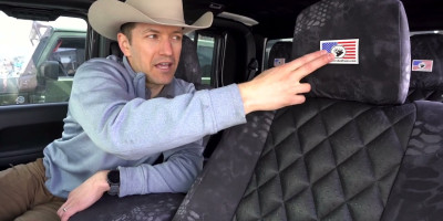 <b>
2022 Jeep Gladiator
</b>
<br>
Insert: Black Ostrich w/ Diamond Stitching (Sim. Leather)
</br>Trim: Kryptek Typhon Black Ostrich Diamond Stitch Kryptek Typhon Custom Seat Covers 2022 Jeep Gladiator