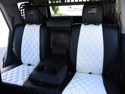 <b>
2021 Toyota 4Runner
</b>
<br>
Insert: White Ostrich E10 Diamond (Sim. Leather)
</br>Trim: Black Ostrich E01 (Sim. Leather)
</br>Product: Exotic - Gold Series | Covers and Camo