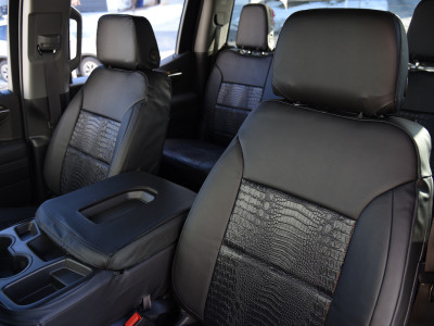 <b>
2022 Chevy Silverado 1500
</b>
<br>
Insert: Midnight Croc E43 (Sim. Leather)
</br>Trim: Black SofTouch S01 (Sim. Leather)
</br>Product: Sim. Leather - Gold Series | Covers and Camo