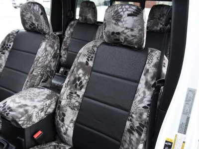 <b>
2023 Jeep Gladiator
</b>
<br>
Insert: Black Ostrich E01 (Sim. Leather)
</br>Trim: Kryptek Raid C72 (Canvas)
</br> Product: Camo - Gold Series | Covers and Camo