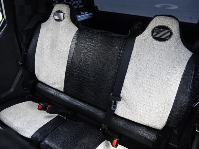 <b>
2024 Polaris Xpedition ADV
</b>
<br>
Insert: Bone Croc E41 (Sim. Leather)
</br> Trim: Midnight Croc E43 (Sim. Leather)
</br>Product: UTV | Covers and Camo