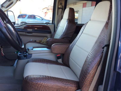 <b>
2010 Ford F250
</b>
<br>
Insert: Sandstone Perf. Sof-Touch L35 (Sim. Leather)
</br>Trim: Java Croc E42 (Sim. Leather)
</br>Product: Exotic - Gold Series | Covers and Camo