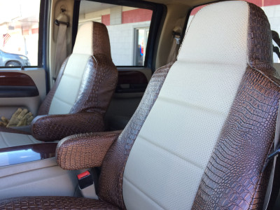 <b>
2010 Ford F250
</b>
<br>
Insert: Sandstone Perf. Sof-Touch L35 (Sim. Leather)
</br>Trim: Java Croc E42 (Sim. Leather)
</br>Product: Exotic - Gold Series | Covers and Camo
