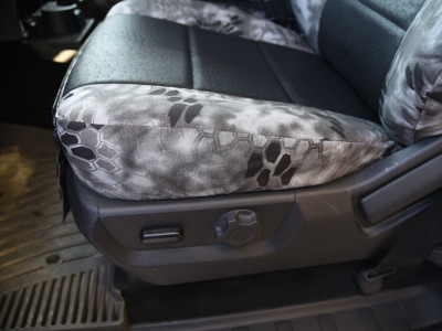 <b>
2016 Ford F-250
</b>
<br>
Insert: Black Ostrich E01 (Sim. Leather)
</br>Trim: Kryptek Raid C72 (Canvas)
</br>Product: Camo - Gold Series | Covers and Camo