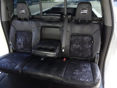 <b> 2025 GMC Sierra 3500 </b>
<br> Insert: Kryptek Typhon (Canvas)
</br> Trim: Midnight Croc (Sim. Leather)
</br> Product: Camo - Gold Series | Covers and Camo