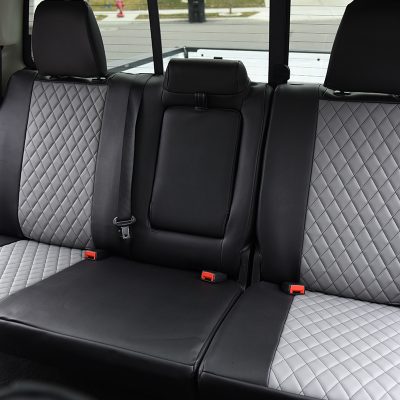 <b>
2022 RAM 1500
</b>
<br>
Insert: Light Gray Faux Leather Diamond Stitch
</br> Trim: Black Faux Leather
</br>Product: Faux Leather - Silver Series | Covers and Camo