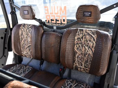 <b> 2026 Can-Am Defender </b>
<br> Insert: Mossy Oak Shadow Grass Blades (Canvas)
</br> Trim: Java Croc (Sim. Leather)
</br> Product: UTV | Covers and Camo
